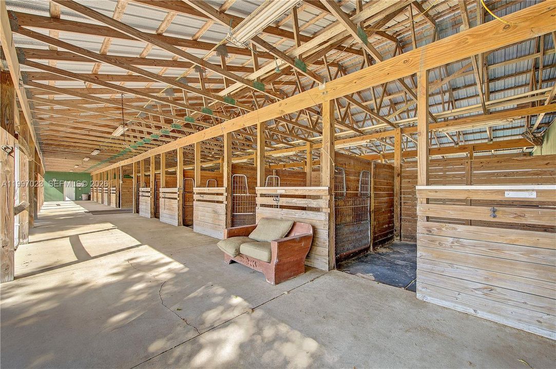 For Sale: $5,999,999 (161.00 acres)