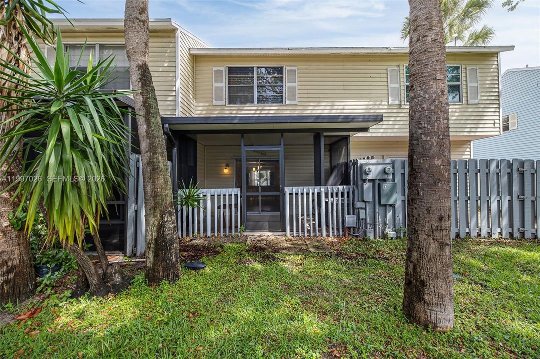 Back of townhome
