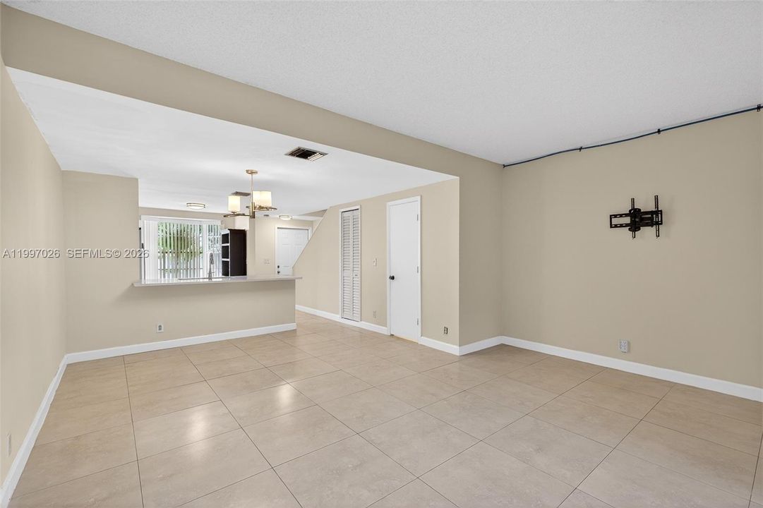 Spacious with loads of natural light