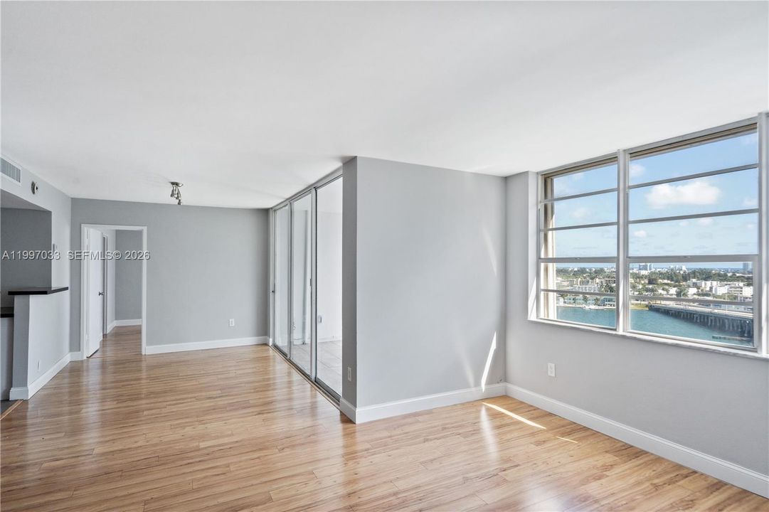 For Sale: $435,000 (2 beds, 2 baths, 1509 Square Feet)