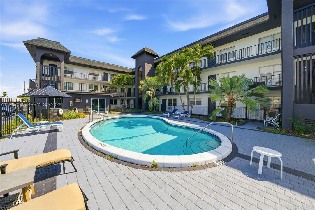 For Sale: $192,000 (1 beds, 1 baths, 600 Square Feet)