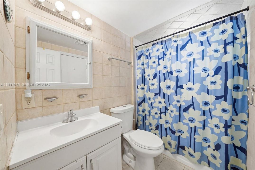 For Sale: $192,000 (1 beds, 1 baths, 600 Square Feet)