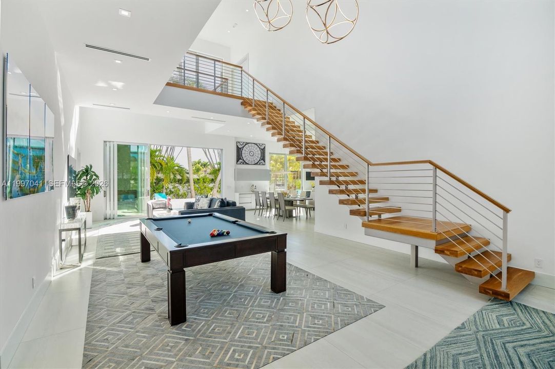 For Rent: $27,500 (5 beds, 5 baths, 5024 Square Feet)