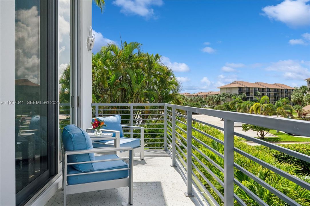For Rent: $27,500 (5 beds, 5 baths, 5024 Square Feet)