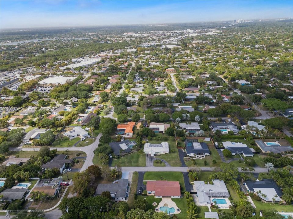 Недавно продано: $1,329,000 (3 спален, 2 ванн, 2274 Квадратных фут)