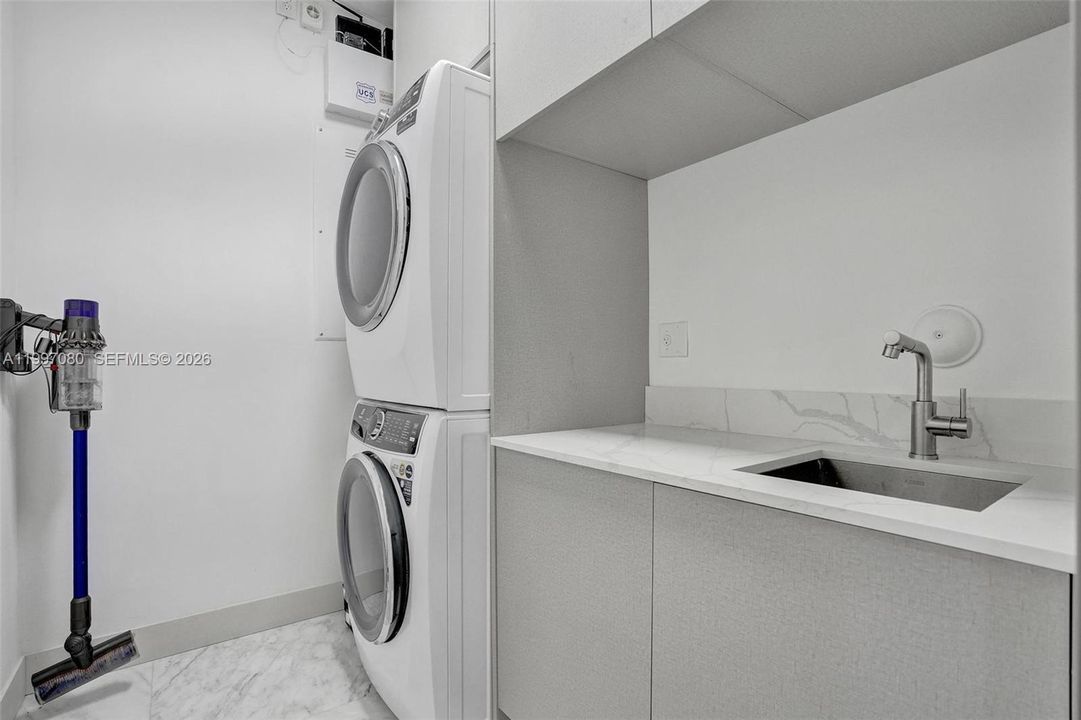 Недавно арендовано: $17,500 (5 спален, 4 ванн, 3156 Квадратных фут)