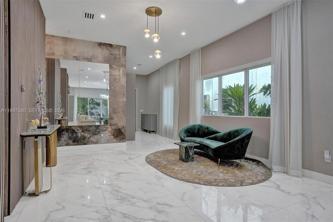 Недавно арендовано: $17,500 (5 спален, 4 ванн, 3156 Квадратных фут)