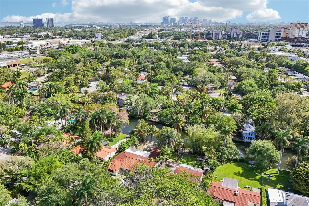 En Venta: $1,799,900 (3 camas, 3 baños, 2159 Pies cuadrados)