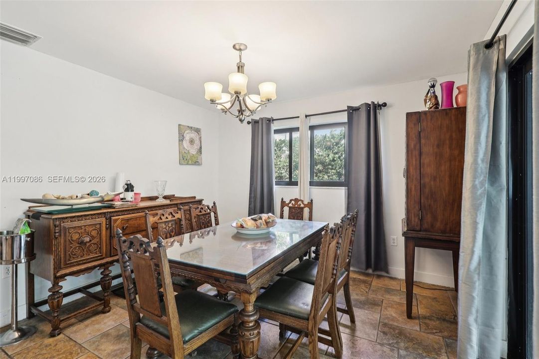 En Venta: $1,799,900 (3 camas, 3 baños, 2159 Pies cuadrados)