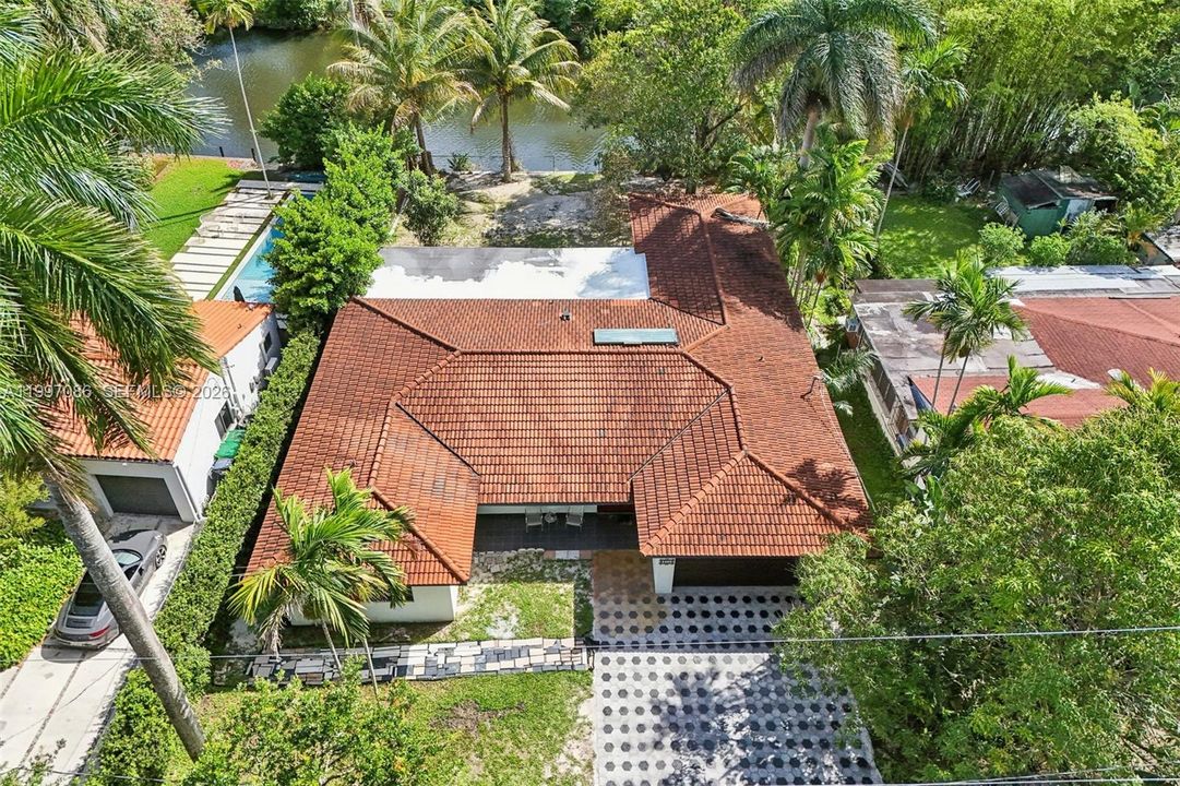 En Venta: $1,799,900 (3 camas, 3 baños, 2159 Pies cuadrados)