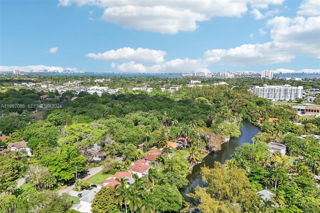 En Venta: $1,799,900 (3 camas, 3 baños, 2159 Pies cuadrados)