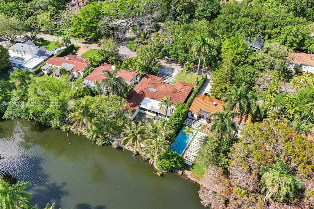 En Venta: $1,799,900 (3 camas, 3 baños, 2159 Pies cuadrados)