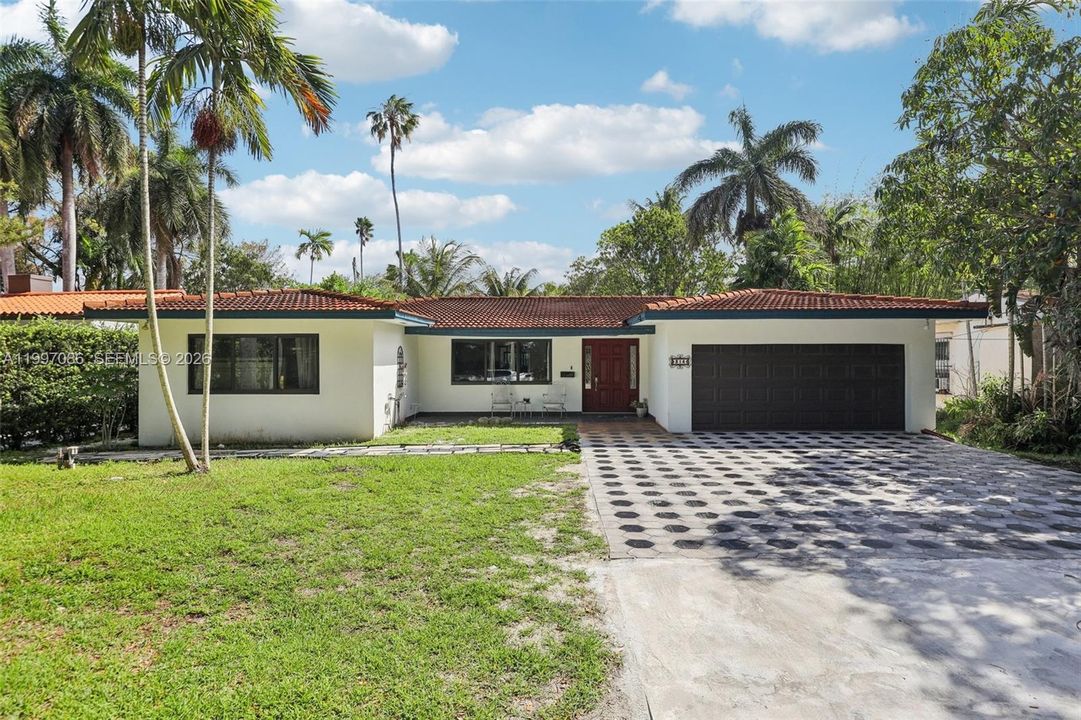 En Venta: $1,799,900 (3 camas, 3 baños, 2159 Pies cuadrados)