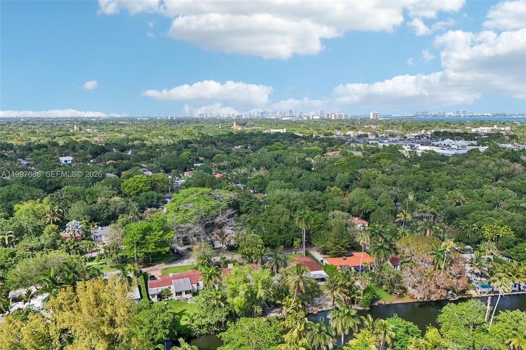 En Venta: $1,799,900 (3 camas, 3 baños, 2159 Pies cuadrados)
