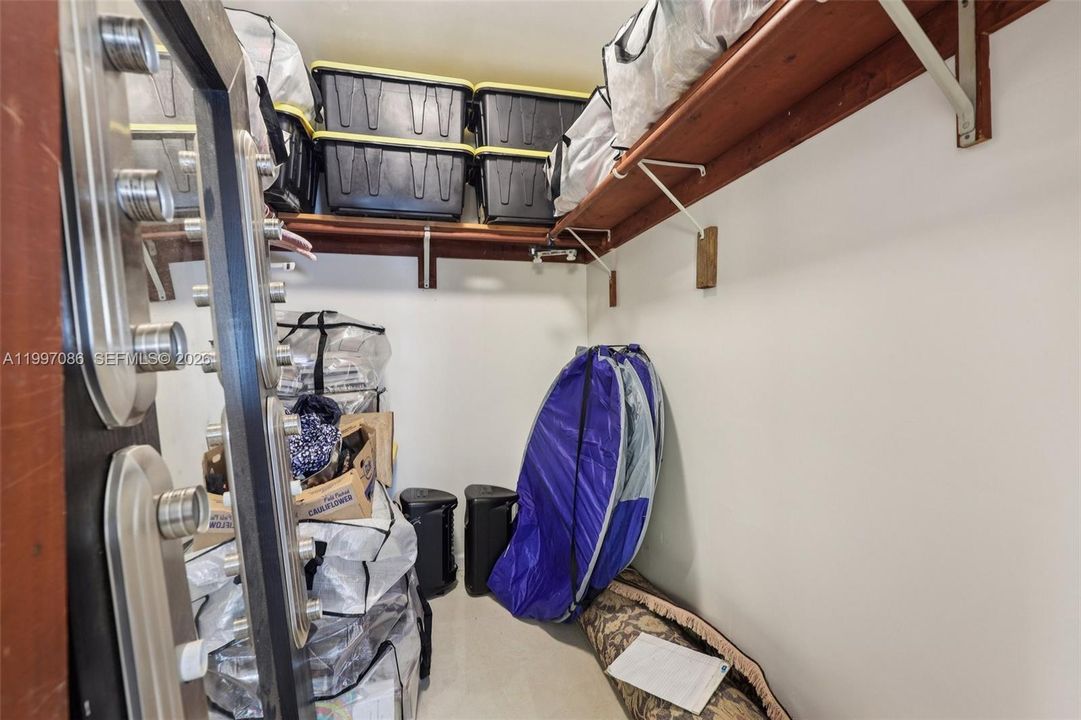 En Venta: $1,799,900 (3 camas, 3 baños, 2159 Pies cuadrados)
