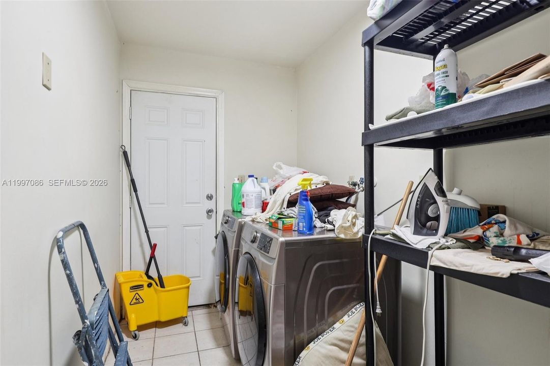 En Venta: $1,799,900 (3 camas, 3 baños, 2159 Pies cuadrados)