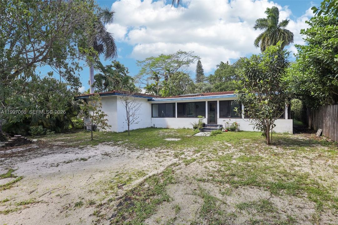 En Venta: $1,799,900 (3 camas, 3 baños, 2159 Pies cuadrados)