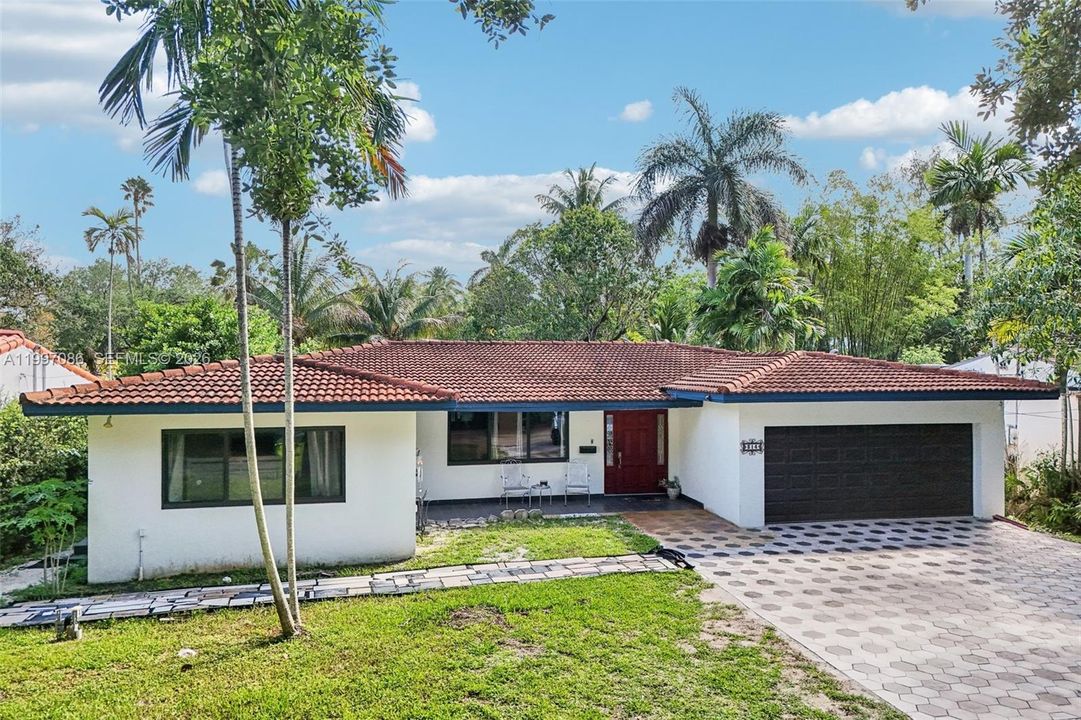 En Venta: $1,799,900 (3 camas, 3 baños, 2159 Pies cuadrados)