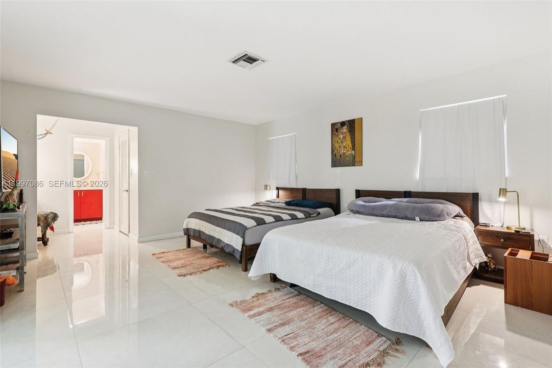 En Venta: $1,799,900 (3 camas, 3 baños, 2159 Pies cuadrados)