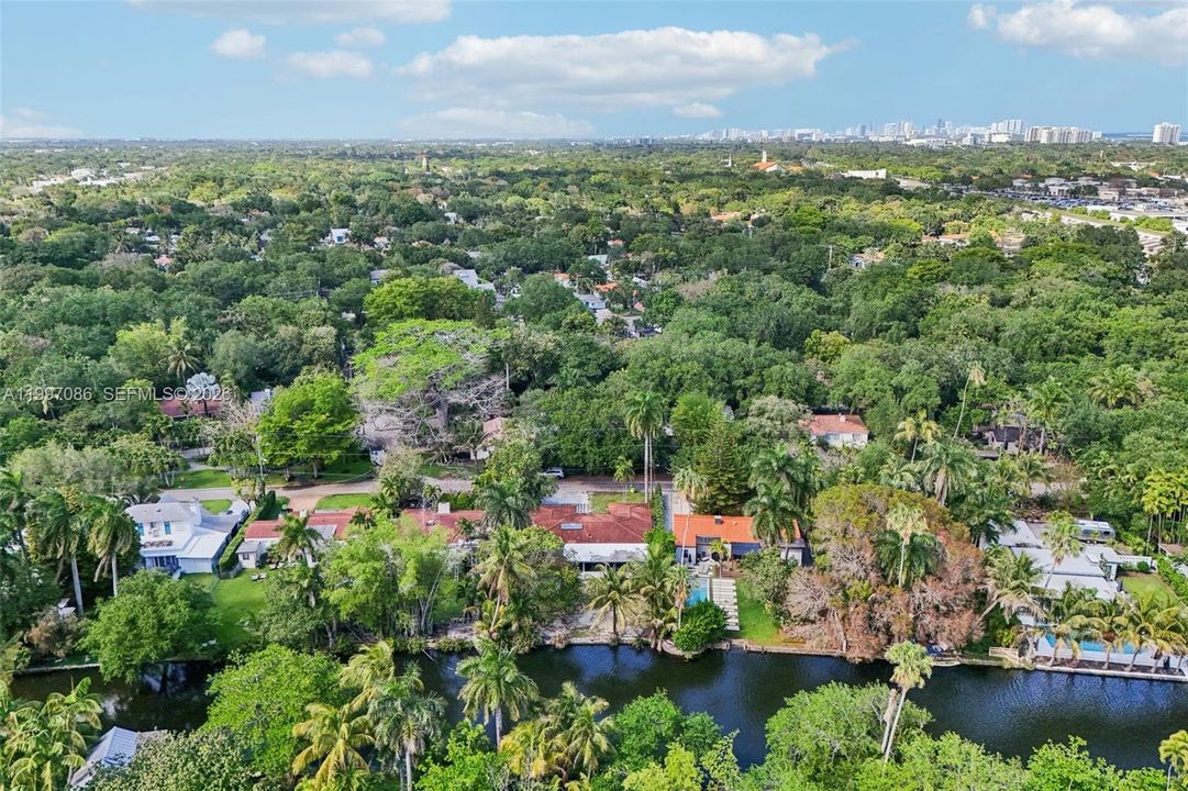 En Venta: $1,799,900 (3 camas, 3 baños, 2159 Pies cuadrados)