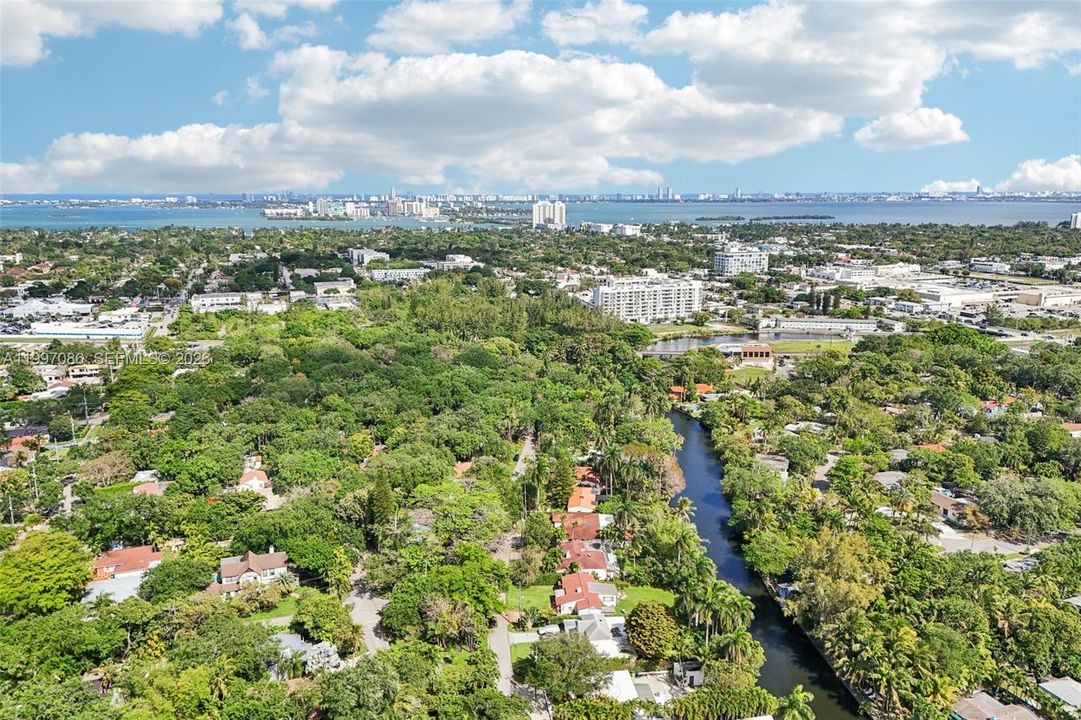 En Venta: $1,799,900 (3 camas, 3 baños, 2159 Pies cuadrados)
