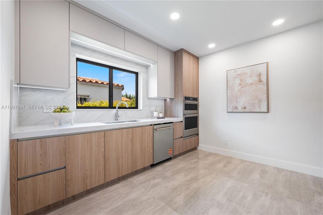 For Sale: $2,200,000 (4 beds, 2 baths, 2112 Square Feet)