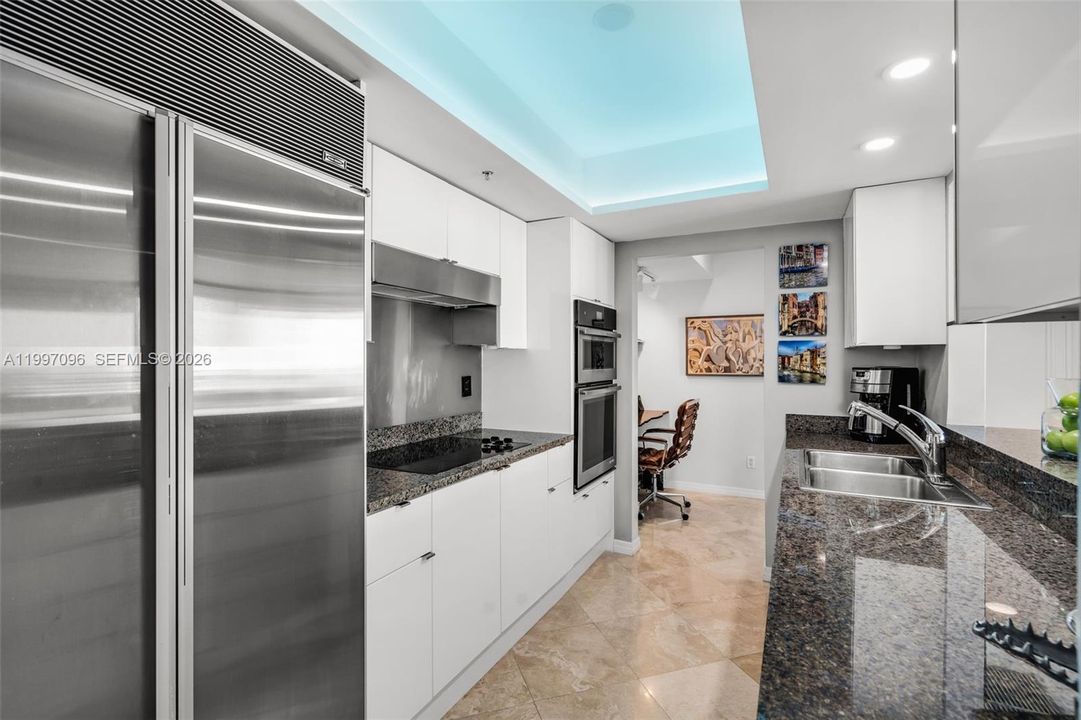 For Sale: $2,300,000 (2 beds, 2 baths, 1530 Square Feet)