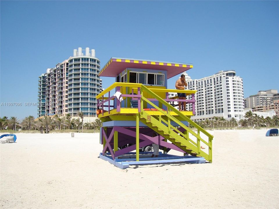 For Sale: $2,300,000 (2 beds, 2 baths, 1530 Square Feet)