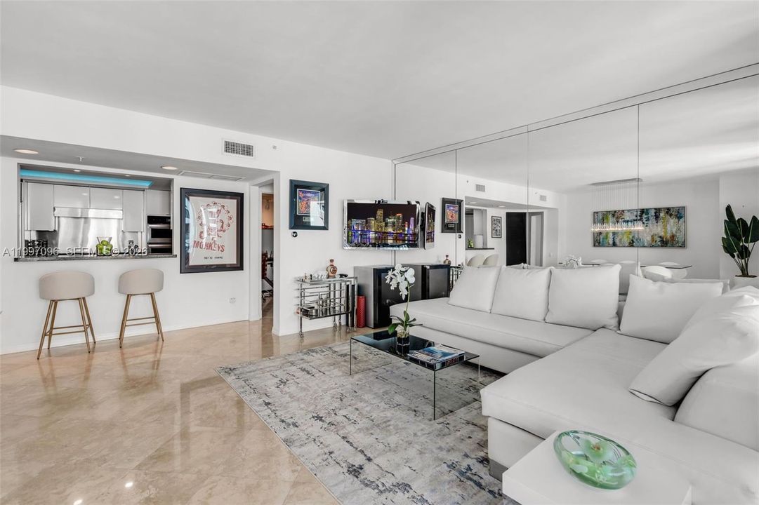 For Sale: $2,300,000 (2 beds, 2 baths, 1530 Square Feet)