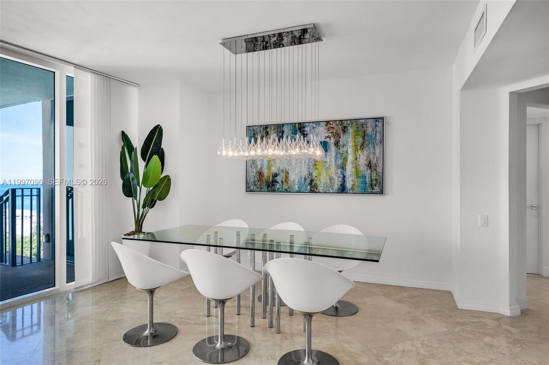 For Sale: $2,300,000 (2 beds, 2 baths, 1530 Square Feet)