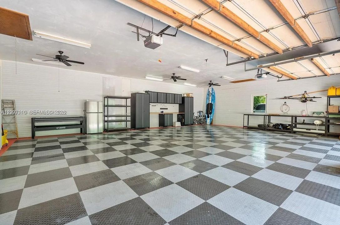 В аренду: $17,500 (4 спален, 4 ванн, 3494 Квадратных фут)