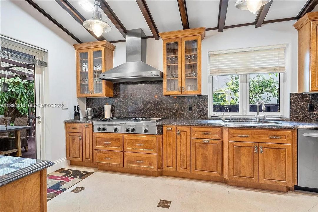 В аренду: $17,500 (4 спален, 4 ванн, 3494 Квадратных фут)