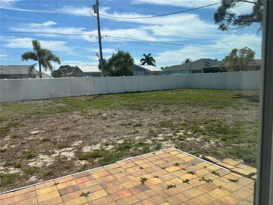 Под контрактом: $295,000 (3 спален, 2 ванн, 0 Квадратных фут)