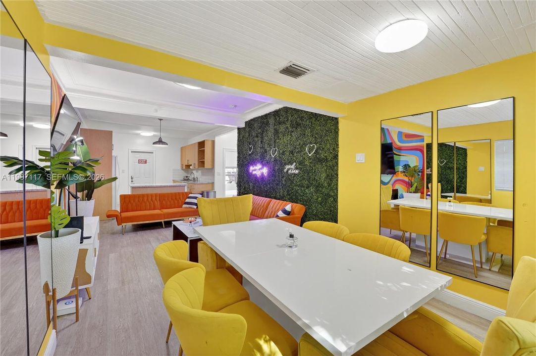 For Sale: $575,000 (6 beds, 4 baths, 1740 Square Feet)