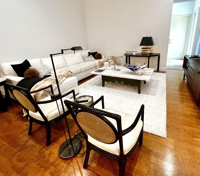 SITTING ROOM