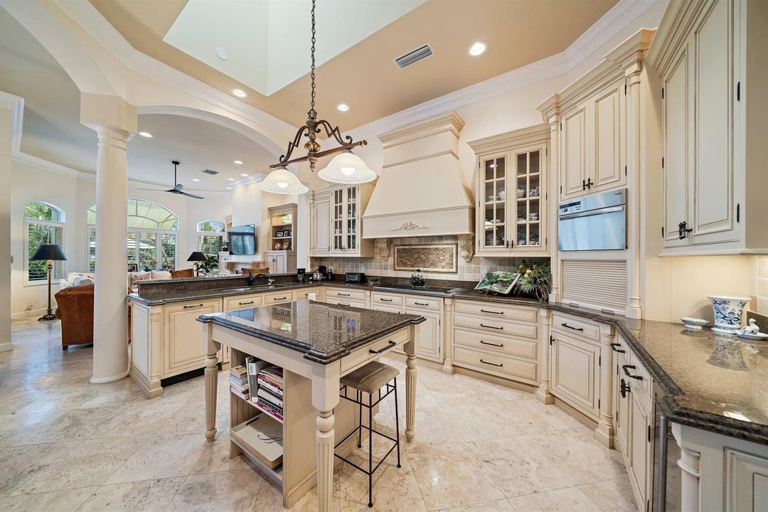 068-8010FairwayLane-WestPalmBeach-FL-334