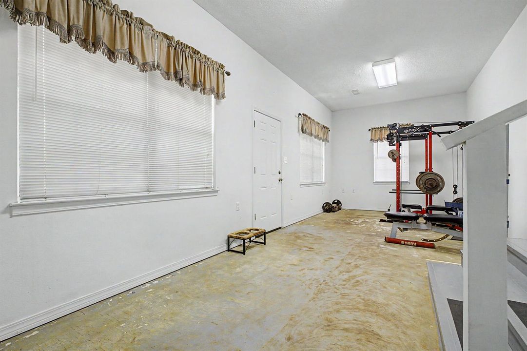 7327 Glidden Lane--31