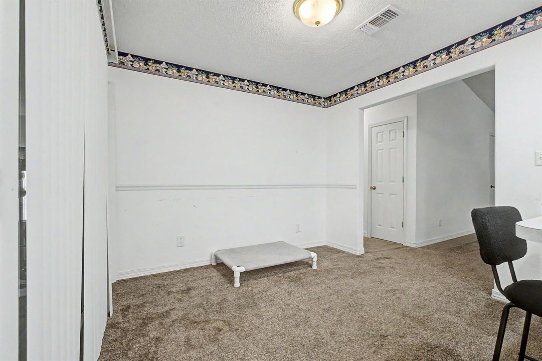 7327 Glidden Lane--17