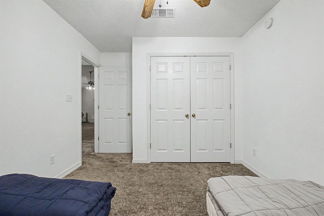 7327 Glidden Lane--11