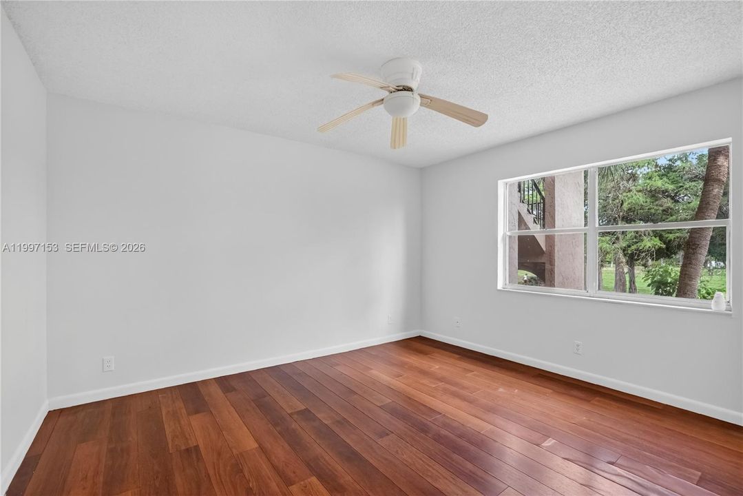 For Sale: $109,900 (3 beds, 2 baths, 1360 Square Feet)