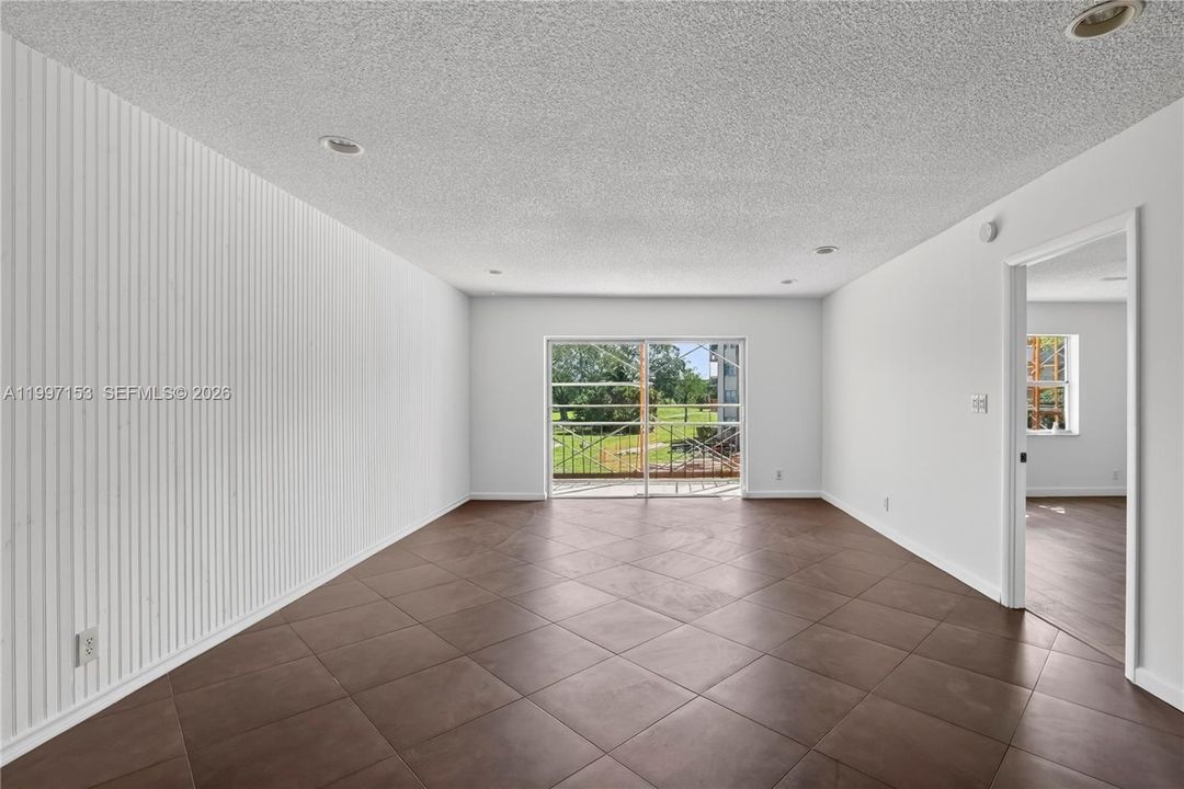 For Sale: $109,900 (3 beds, 2 baths, 1360 Square Feet)