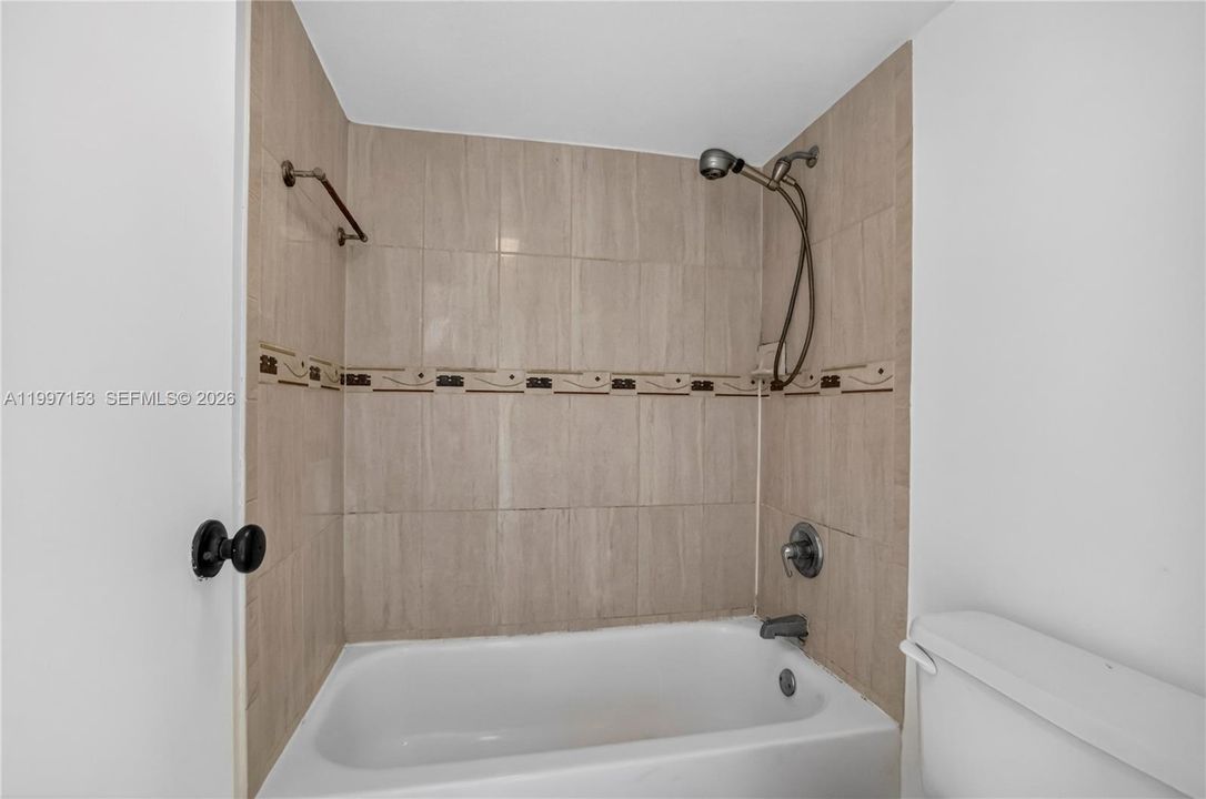 For Sale: $109,900 (3 beds, 2 baths, 1360 Square Feet)