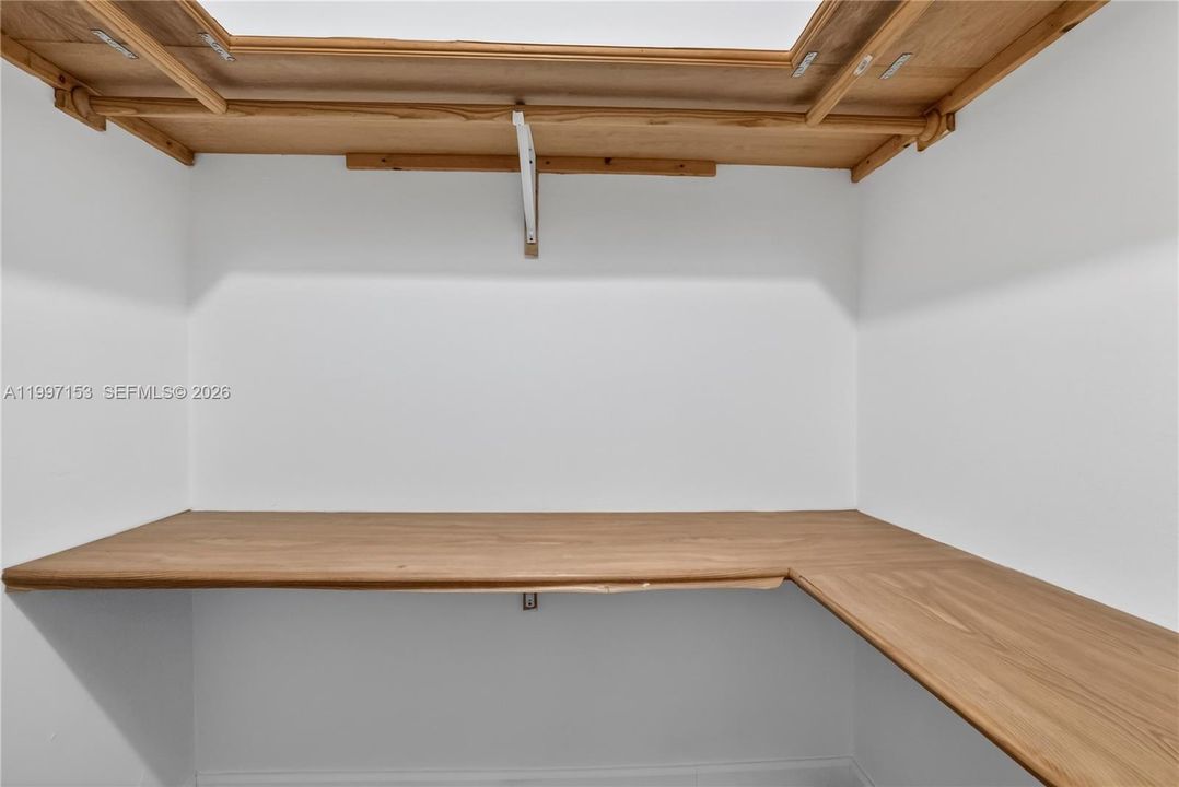For Sale: $109,900 (3 beds, 2 baths, 1360 Square Feet)