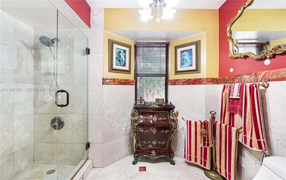 En Venta: $3,900,000 (5 camas, 3 baños, 3527 Pies cuadrados)