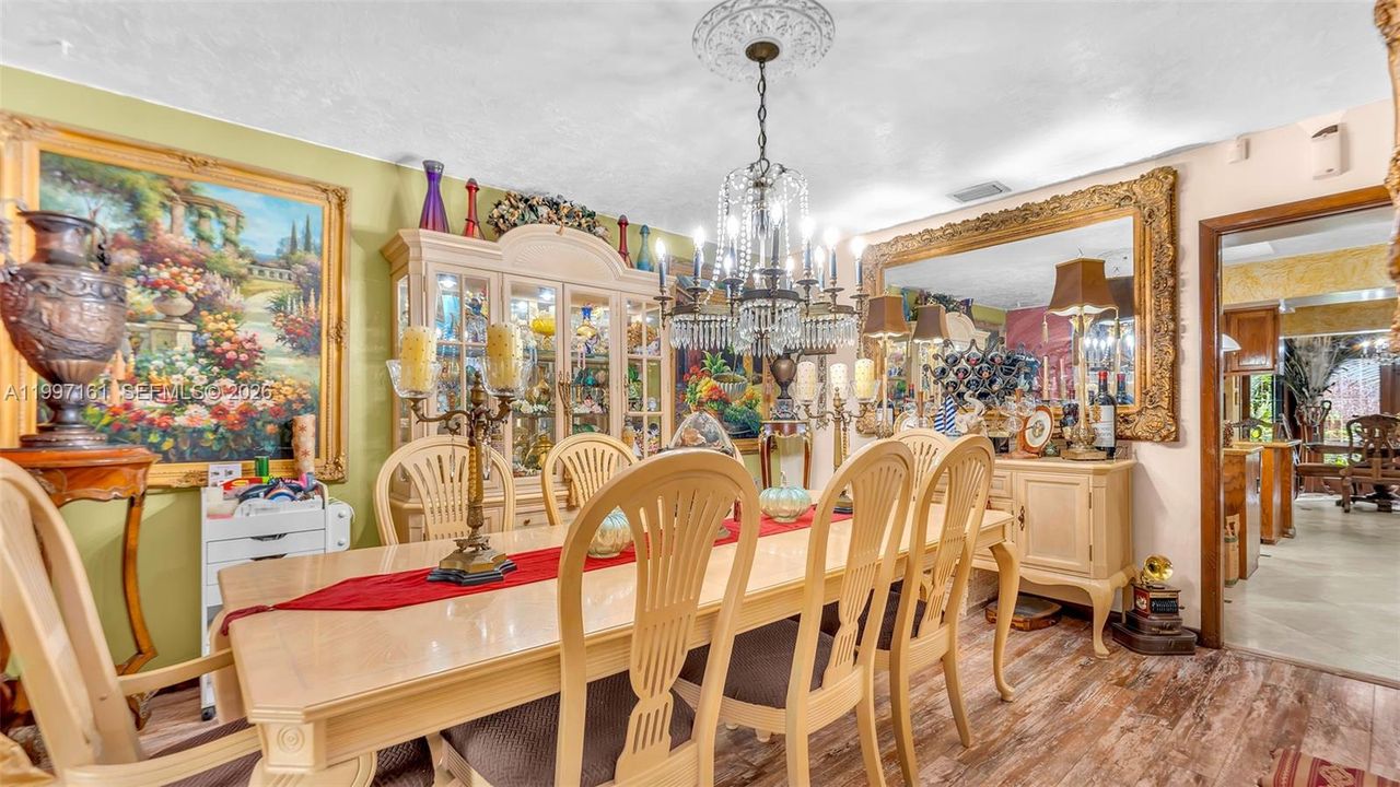 En Venta: $3,900,000 (5 camas, 3 baños, 3527 Pies cuadrados)