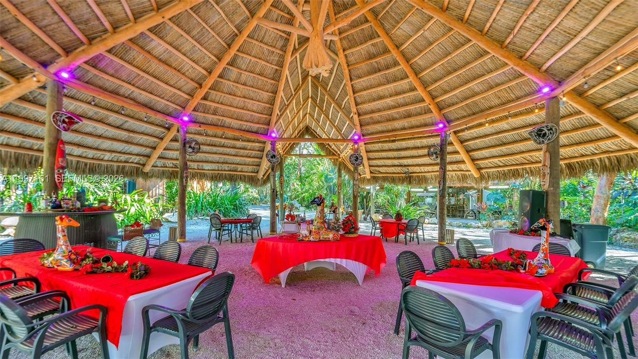 En Venta: $3,900,000 (5 camas, 3 baños, 3527 Pies cuadrados)