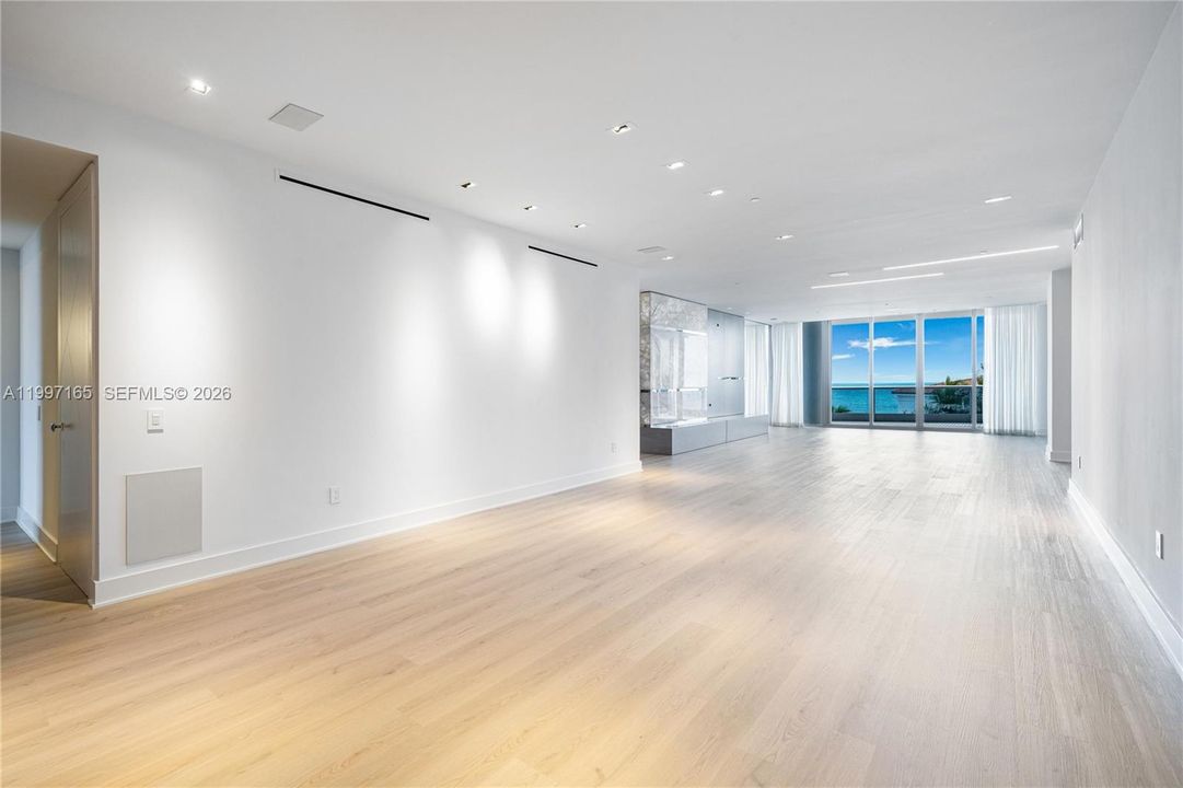 Active With Contract: $27,500 (4 beds, 4 baths, 3807 Square Feet)