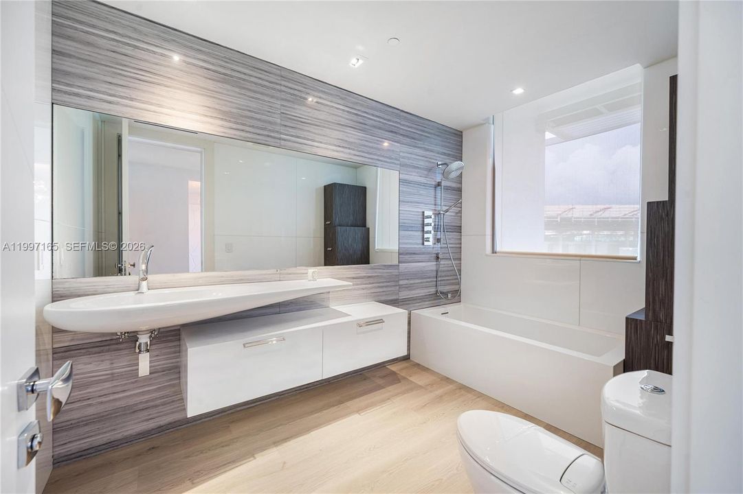 Active With Contract: $27,500 (4 beds, 4 baths, 3807 Square Feet)