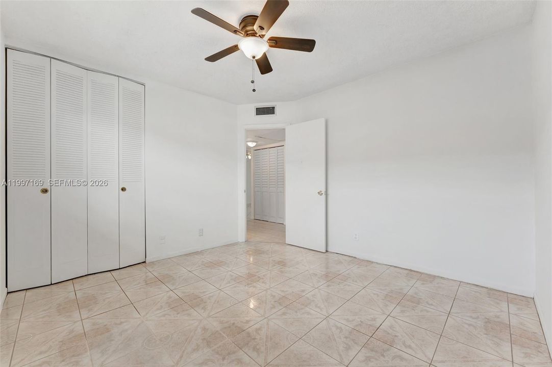 For Sale: $77,000 (2 beds, 2 baths, 870 Square Feet)