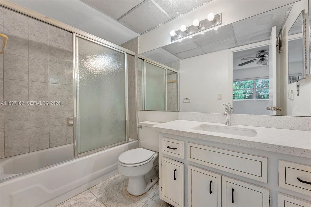 For Sale: $77,000 (2 beds, 2 baths, 870 Square Feet)